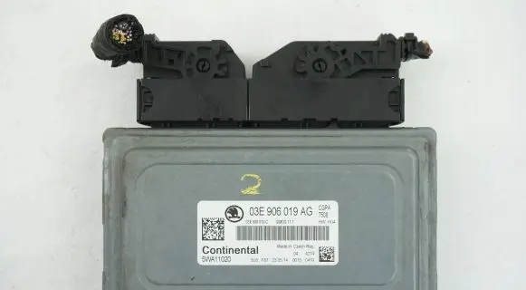 Skoda Praktik (5J8) Engine control unit/module 03E906019AG 5WA11020