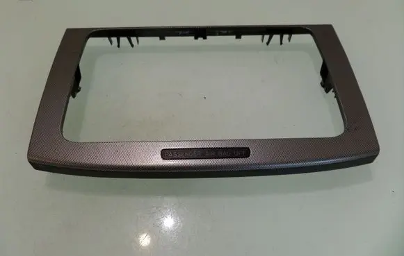 Volkswagen PASSAT B6 Radio/GPS head unit trim 3C0858069M