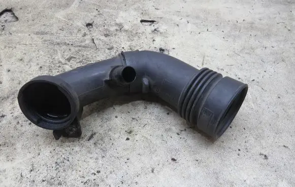 Peugeot 308 Air intake hose/pipe 9683725080