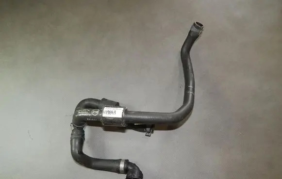 Audi A5 8T 8F Engine coolant pipe/hose 8K0819332J