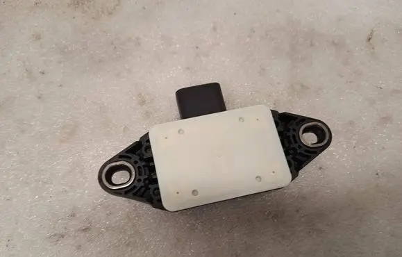 Chevrolet Volt I ESP acceleration yaw rate sensor 13587220 0265005928 5002480