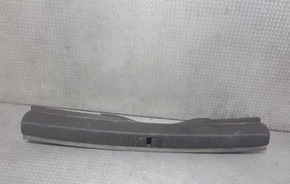 Volkswagen PASSAT B6 Trunk/boot sill cover protection