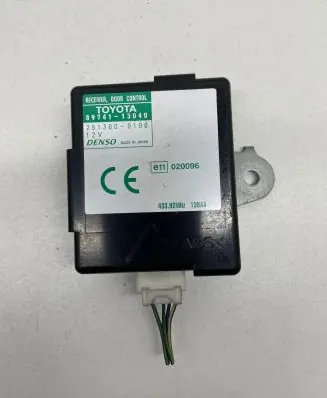 Toyota Corolla Verso E121 Door central lock control unit/module 8974113040 2513000100