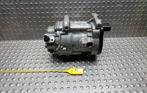 Toyota C-HR I Air conditioning (A/C) compressor (pump) S27725658 0424000500
