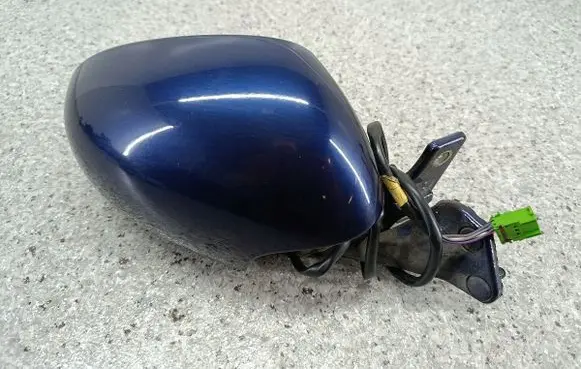 Volkswagen New Beetle Front door electric wing mirror