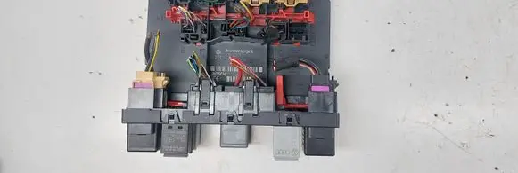 Volkswagen PASSAT B6 Comfort/convenience module 3C0937049J