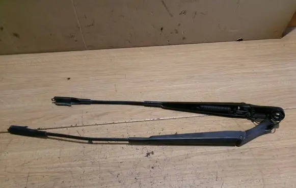 Opel Zafira B Front wiper blade arm 13145563 13145564