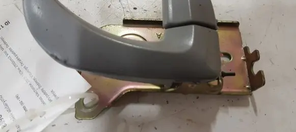 KIA Sorento Front door interior handle