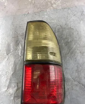 Toyota Land Cruiser (HDJ90) Rear/tail lights