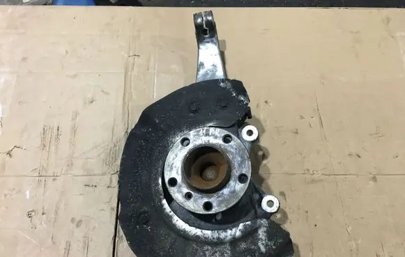 BMW 5 F10 F11 Front wheel hub 6775769 6872888