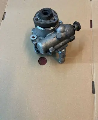 Audi A3 S3 8L Power steering pump