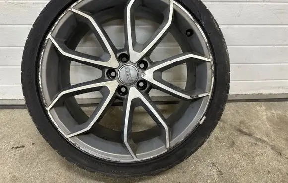 Audi RS Q3 R20 alloy rim 8U0601025AE