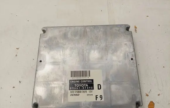 Toyota Corolla Verso AR10 Engine control unit/module 896610F090 MB1758007615