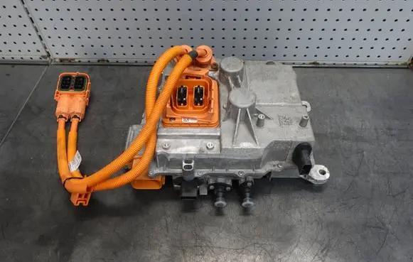 BMW i3 Voltage converter inverter 8742332