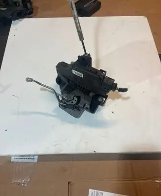 Audi A6 Allroad C5 Front door lock 4B1837016G