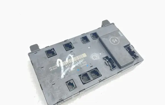 Mercedes-Benz CLK A209 C209 Door control unit/module 2098201926