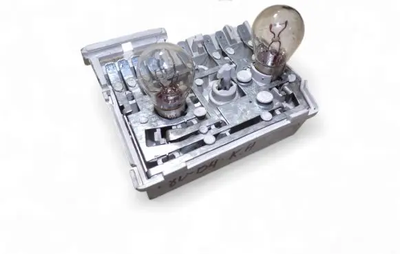 Audi 80 90 S2 B4 Tail light bulb cover holder