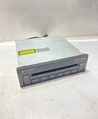 Volkswagen PASSAT B6 CD/DVD changer 1K0035110 VWZ3Z8E8053235