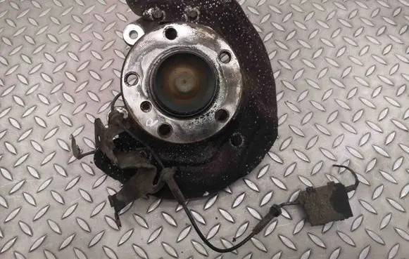 BMW 2 F22 F23 Front wheel hub 6792286