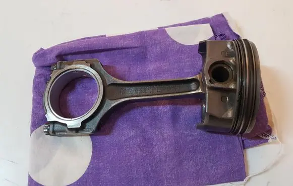 Ford Mustang VI Piston with connecting rod RFBR3ECB0844BB