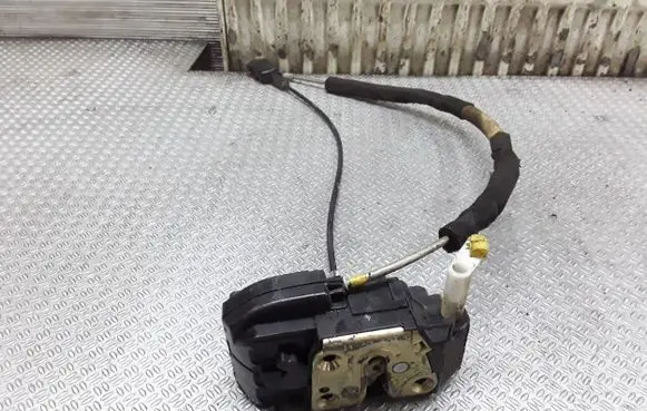 Nissan Micra Front door lock