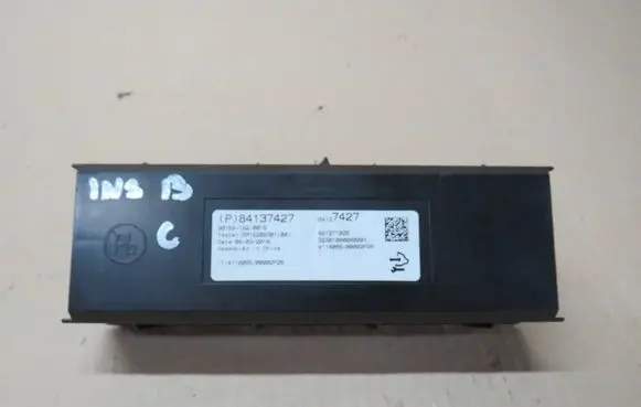 Opel Insignia B Fan control module 84137427 421271026