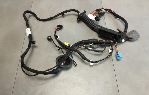 Audi A5 Front door wiring loom/harness boot 8B3971030AK