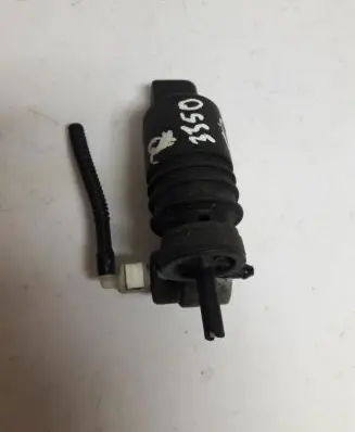 Volkswagen PASSAT B6 Windscreen/windshield washer pump 1T0955651A