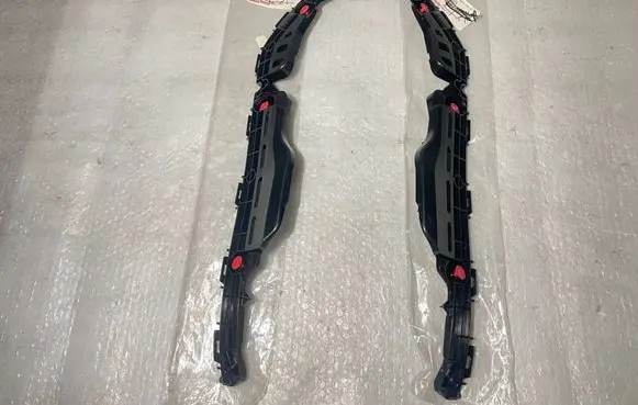 Toyota Highlander XU50 Rear bumper mounting bracket 52156-0E070 521560E070