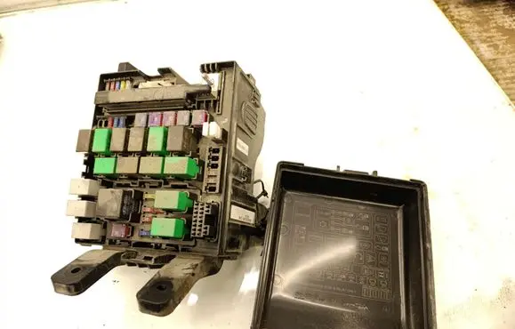 Fuse box set