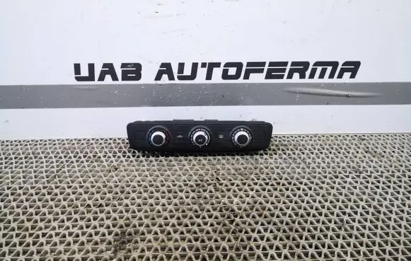 Audi Q2 - Climate control unit 8V0820047F