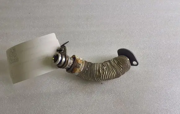 Mini Cooper Countryman F60 Turbo turbocharger oiling pipe/hose