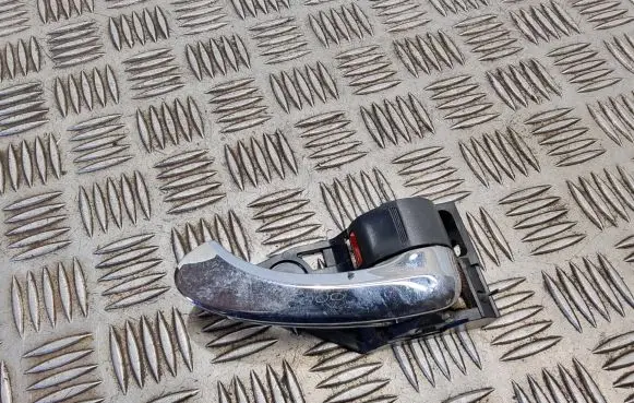Toyota RAV 4 (XA30) Front door interior handle