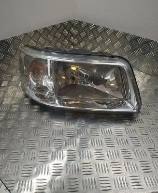 Volkswagen Transporter - Caravelle T5 Headlight/headlamp 7H1941016J