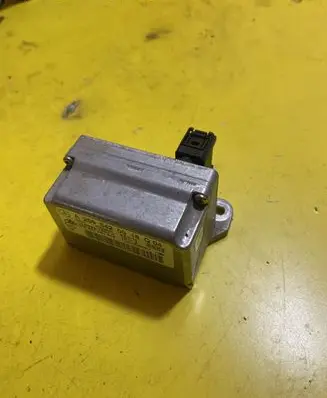 Mercedes-Benz C W203 ESP acceleration yaw rate sensor A2095420018 2095420018