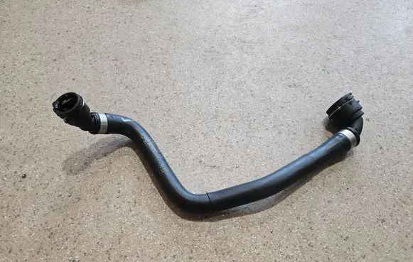 Porsche Taycan 9J1 Electric car engine cooling hoses/pipes 9J1121626 9J1121626TKL