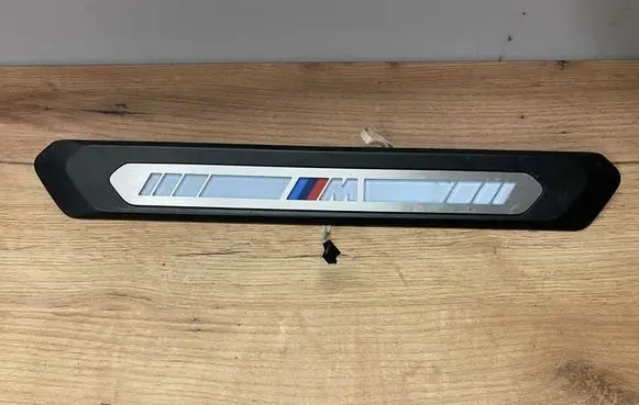 Front sill trim cover