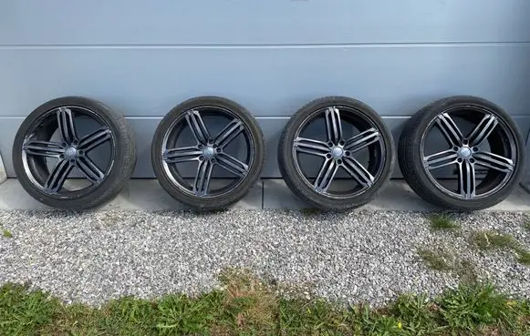 Audi Q7 4L R22 alloy rim 