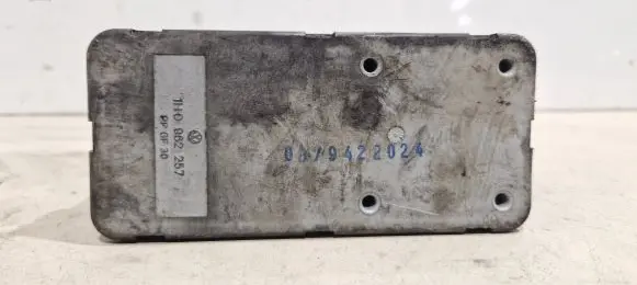 Volkswagen Golf IV Central locking vacuum pump 1h0962257