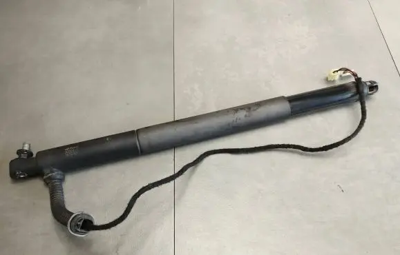 BMW X6 E71 Tailgate/trunk strut/damper 4887654