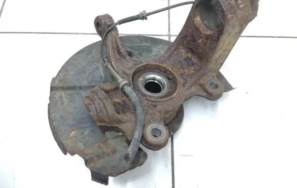 Volvo V60 Front wheel hub spindle knuckle
