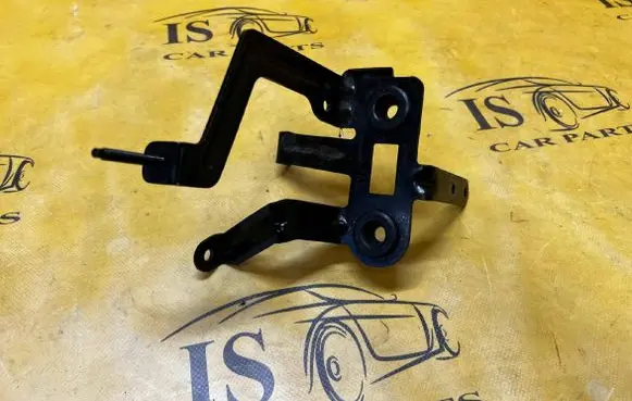 Ford Explorer VI Air filter cleaner box bracket assembly L1M39647AE