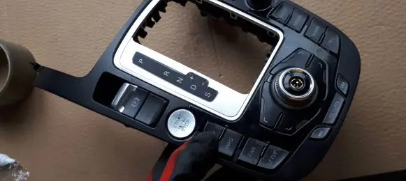 Audi A4 S4 B8 8K Head unit multimedia control 8K0905852D