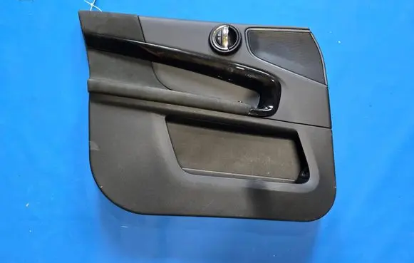 Mini Cooper Countryman F60 Front door card panel trim