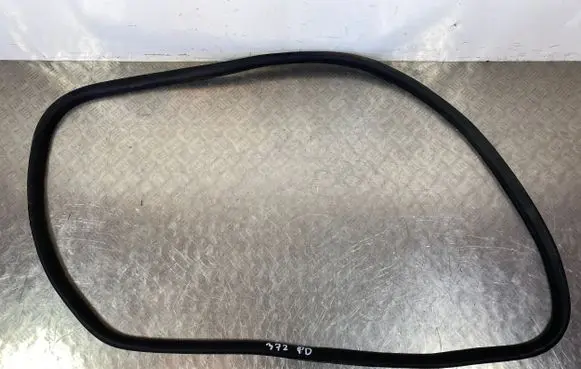 Lincoln Corsair Front door rubber seal 