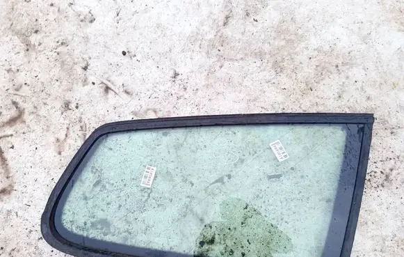 Volkswagen PASSAT B7 Rear side window as2