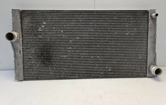 BMW 5 F10 F11 Coolant radiator 8509176 X0008001