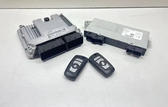 BMW X3 F25 Engine ECU kit and lock set 8513249