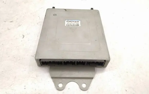 Mitsubishi Carisma Engine control unit/module MD351866 E2T68374