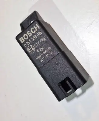 Skoda Superb B6 (3T) Glow plug pre-heat relay 0281003038 20130713